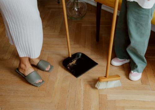 ¿Cuál es la forma más rápida de limpiar una alfombra con champú?